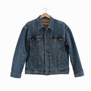 Levi’s Men’s Medium Wash Denim Trucker Jacket